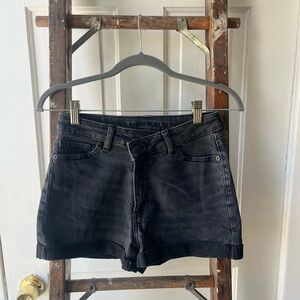American Eagle Black Highest Rise MomJean Shorts